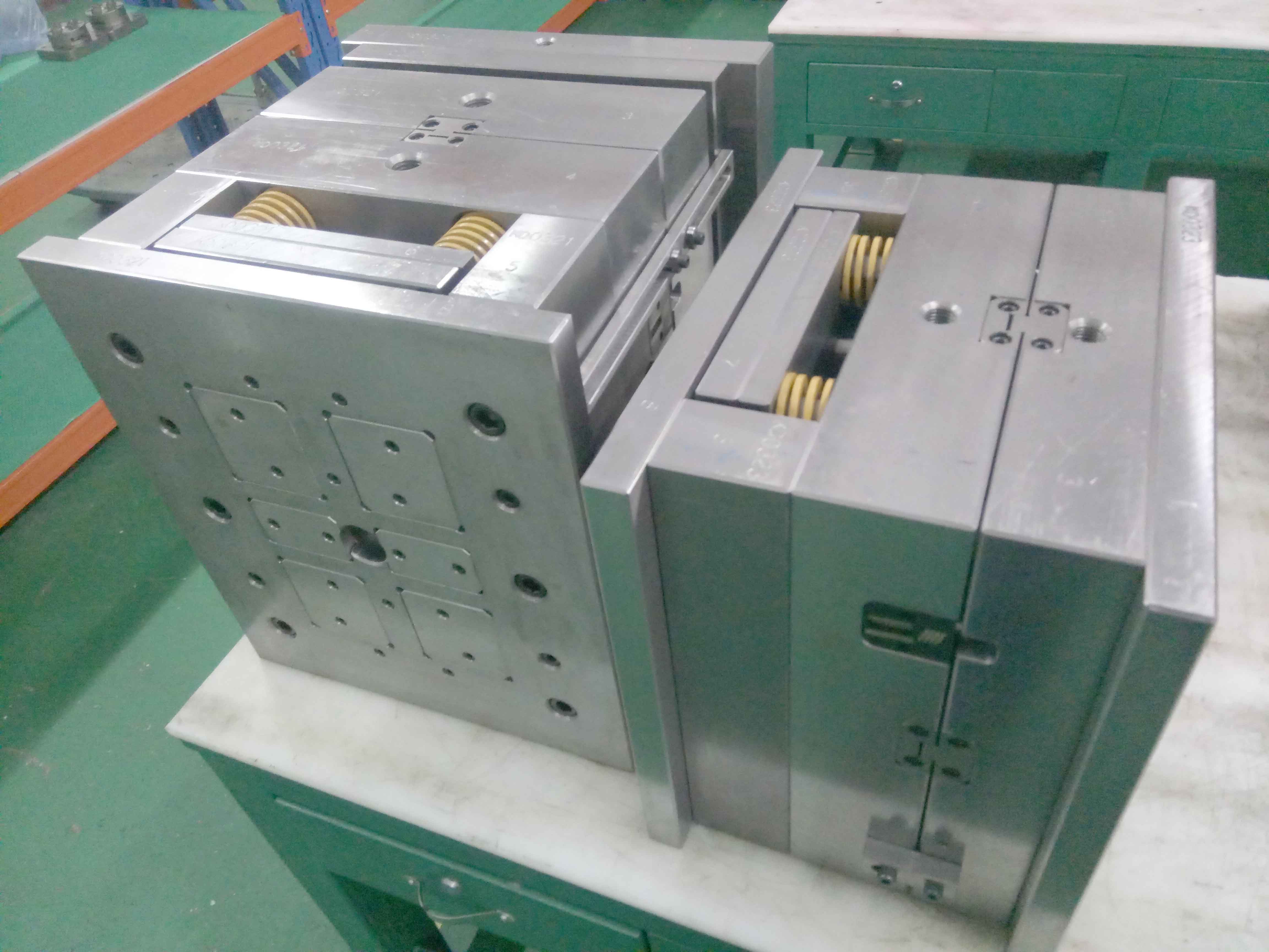 塑胶模具定制